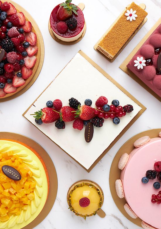 Strawberry Cake With Raspberry Crisp