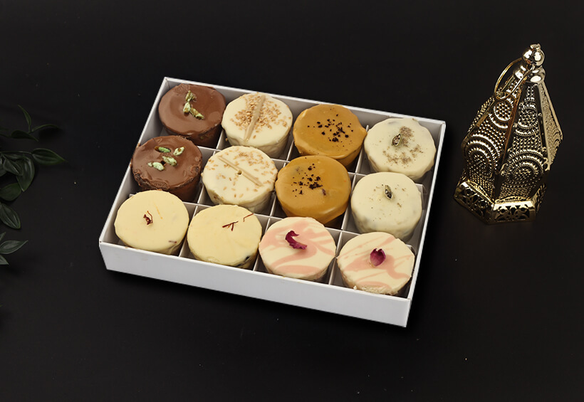 Dates and Cardamom Panettone Mono